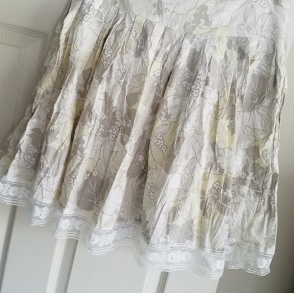Dapper 2 Skirt 27.5" Lace Trim Excellent Condition - Picture 2 of 4